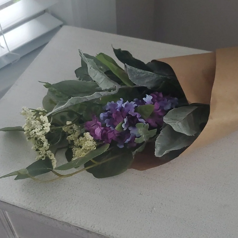DELUXE BOUQUET  FAUX  SPRING FLOWERS